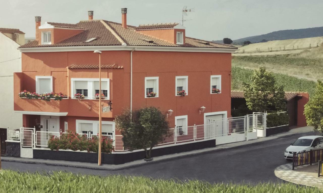 Apartamento 2 4/6 Pax Casa Rural El Sauce. A 2,5 Km De Cuenca Capital Ноалес Экстерьер фото